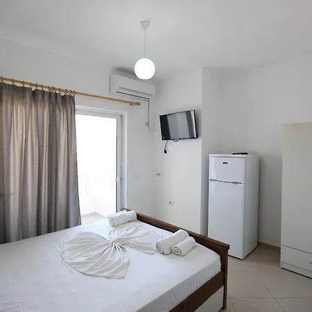 Noah Casa de hóspedes Ksamil
