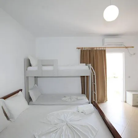 Noah Casa de hóspedes Ksamil