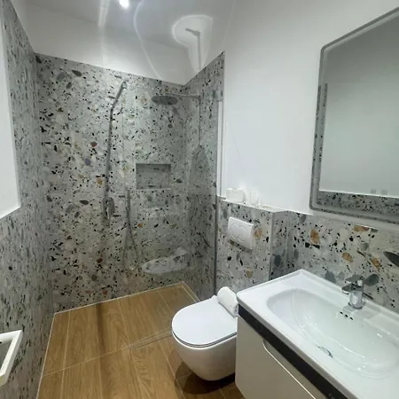 Noah Casa de hóspedes Ksamil