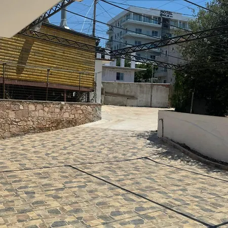 Noah Casa de hóspedes Ksamil